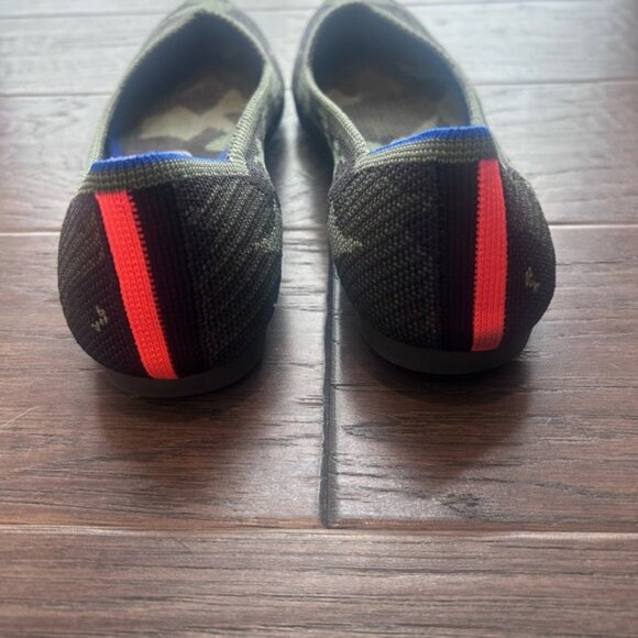 Rothy's‎ "The Point" Camo Olive Print Flats. Size 8. Perfect Teacher Shoe! - Picture 3 of 5